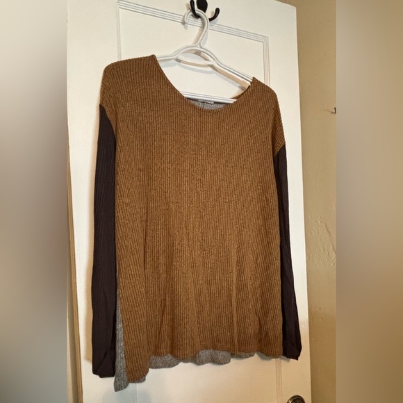 Carmel, Brown, grey and light weight - Picture 1 of 2